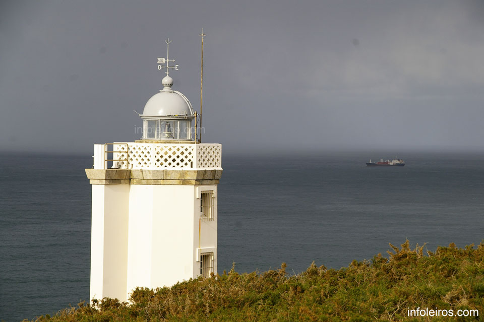 Faro pequeño Mera (Oleiros)